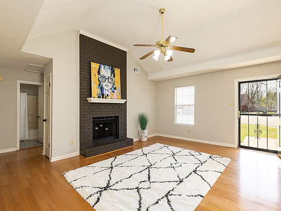 5th image of 7502 Burnstown Ln