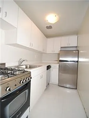 Rented by Buchbinder & Warren | media 27