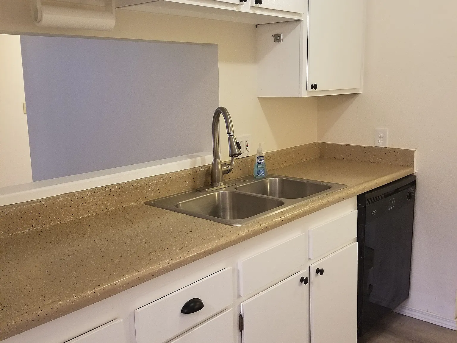 3 bed, 1134 sqft, $2,595 — Photo 2