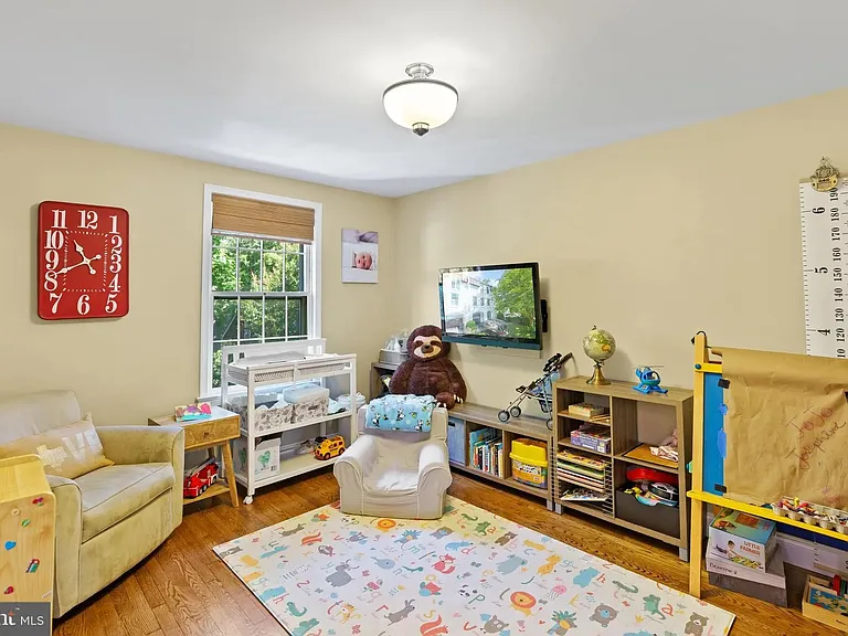 317 N Maple Ave — Photo 12