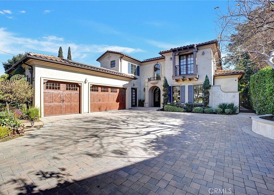 HILLS AVENUE + ADORE まとめ販売！ HILLS AVENUE + ADORE まとめ販売！ ヒルズアヴェニュー オンライン