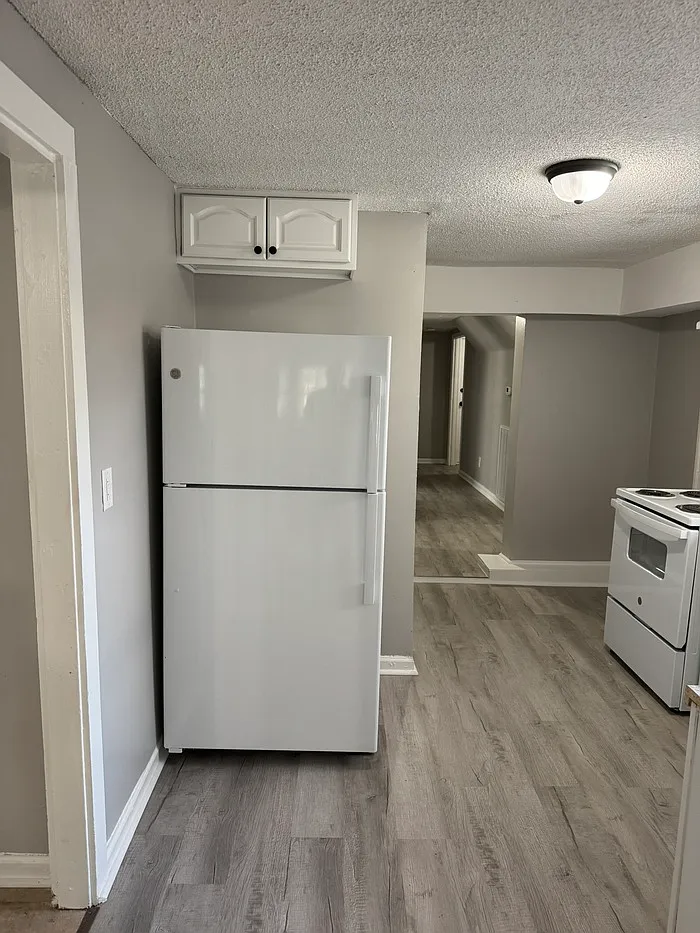 4 bed, 2.0 bath, 1647 sqft, $2,800 — Photo 4