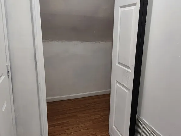 9902 Sophia Ave, Cleveland, OH 44104