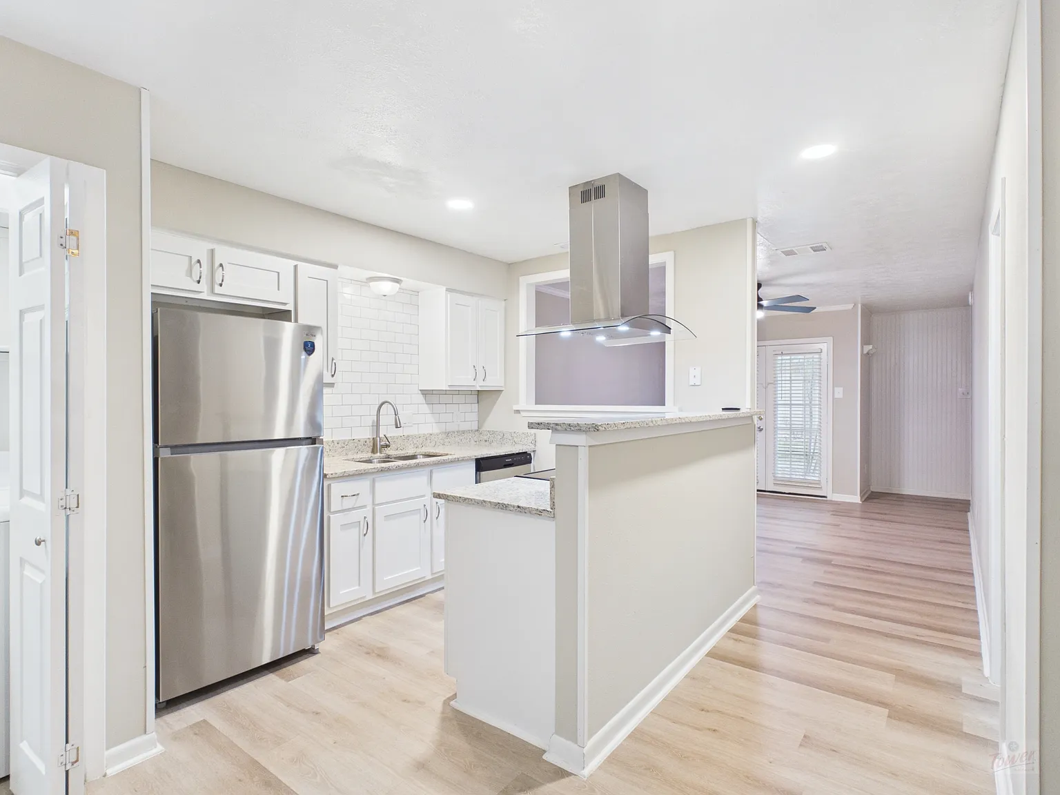 1409 Airline Drive #B — Photo 2