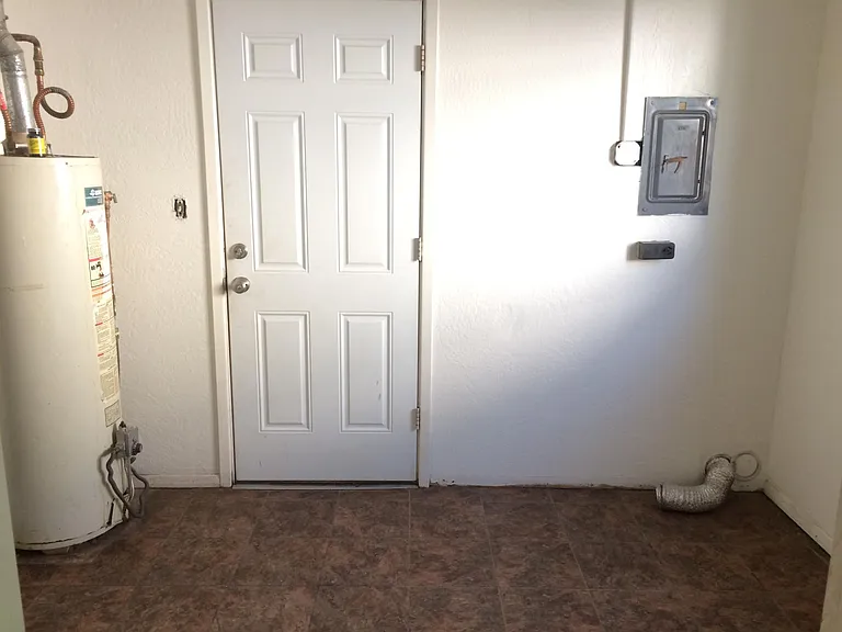 836 Brookside Dr — Photo 10
