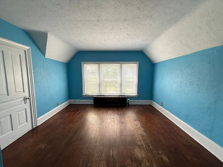 406 W Washington Ave — Photo 7