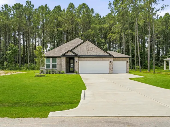 1343 Coastal Dr, Dayton, TX 77535