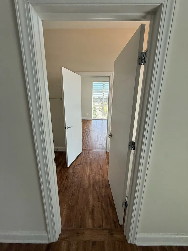 2 bed, 1700 sqft, $2,300 — Photo 3