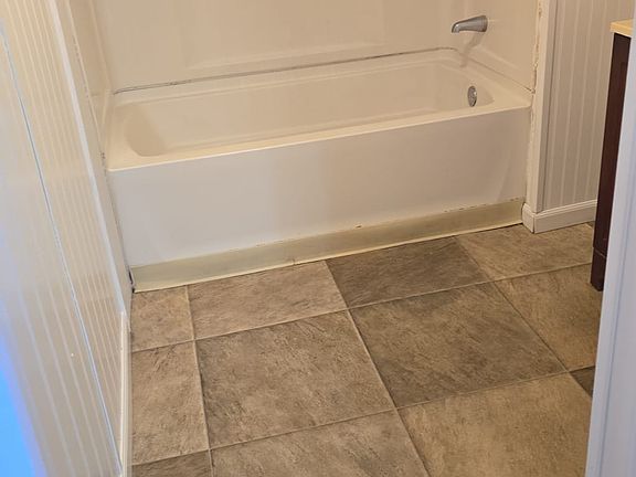 2nd image of 309 Lancaster St APT 3