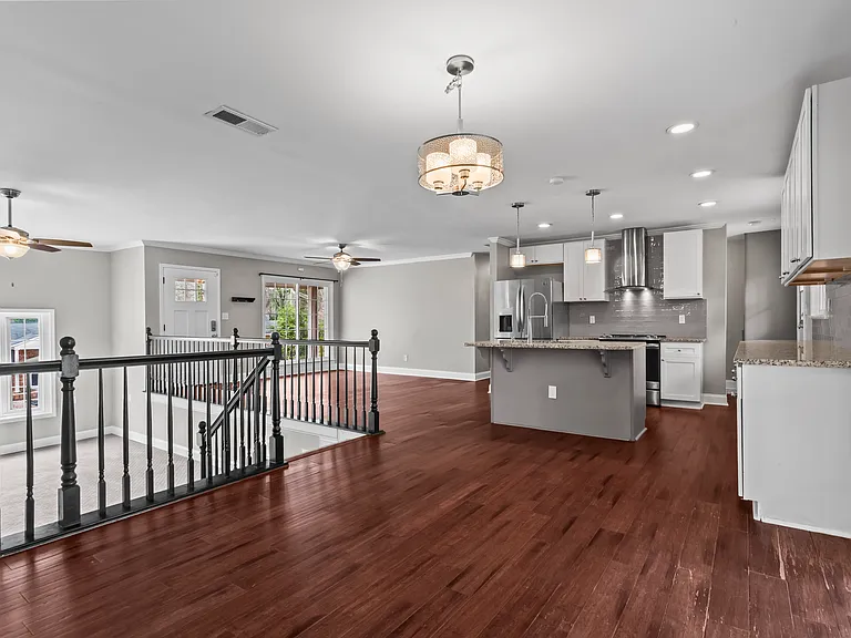 2465 Spring Dr SE — Photo 18