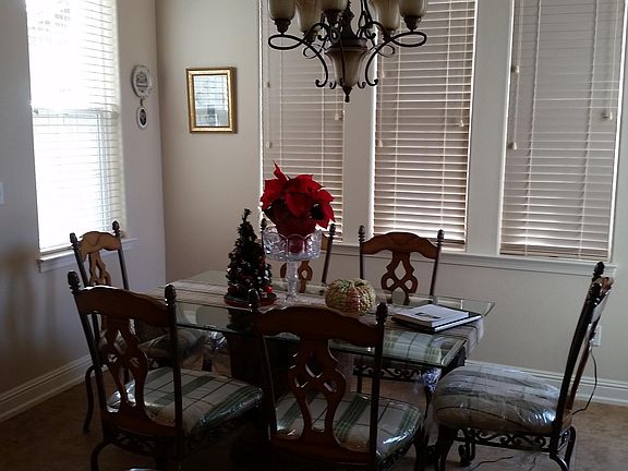 4th image of 1560 Bautista Way