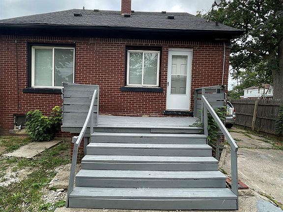 3rd image of 5211 Berkshire St
