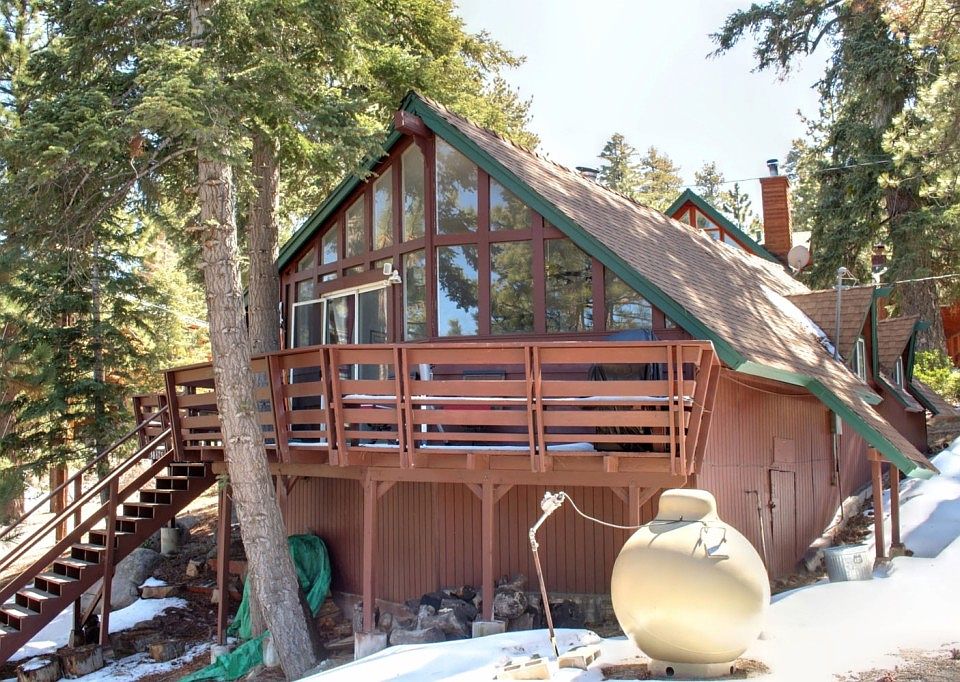 1st image of 836 Lowe Dr