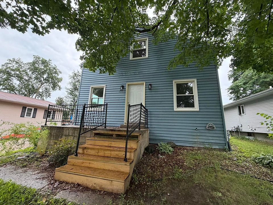 1st image of 941 Ridgewood Way