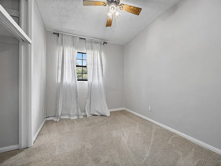 2916 Kent Rd — Photo 8