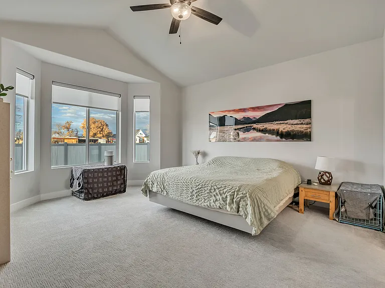 2504 W Sunset Way — Photo 9