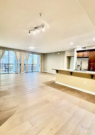 629 Traction Ave #308 — Photo 2
