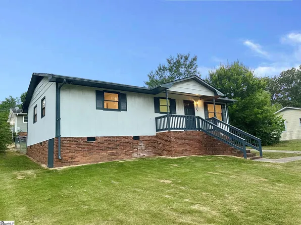 108 Everest Dr, Inman, SC 29349