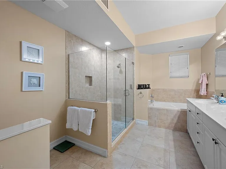 6815 Ascot Dr #102 — Photo 8