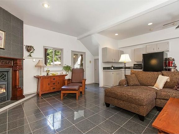5th image of 1632 114th Dr SE