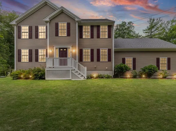 5 County St, Berkley, MA 02779