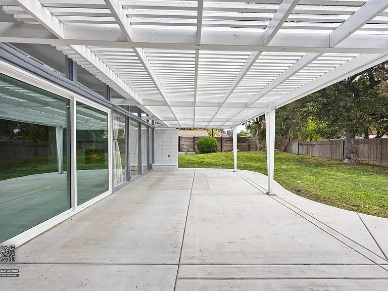 1815 Ridgewood Dr — Photo 29