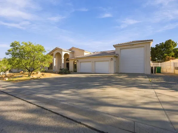 3196 Ashkirk Loop SE, Rio Rancho, NM 87124