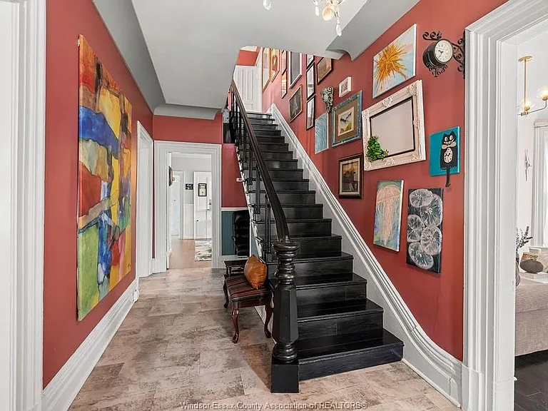 274 Crawford Ave — Photo 6