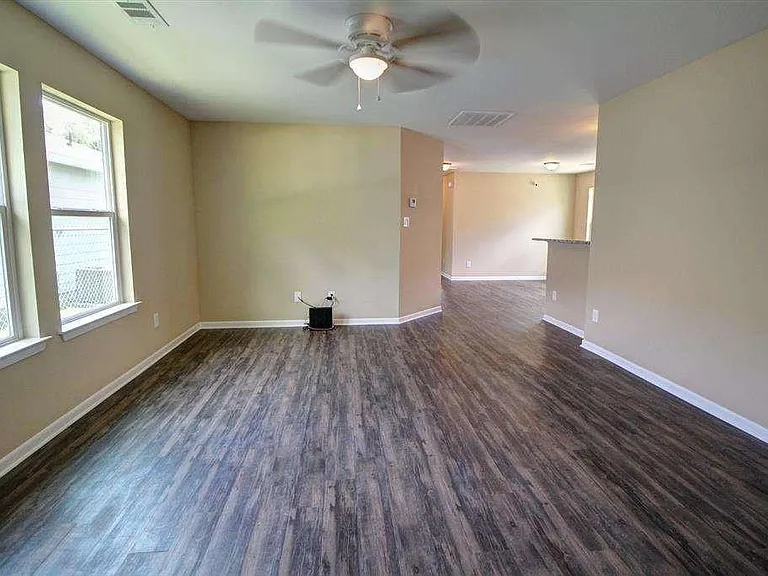 5811 Cebra St — Photo 2