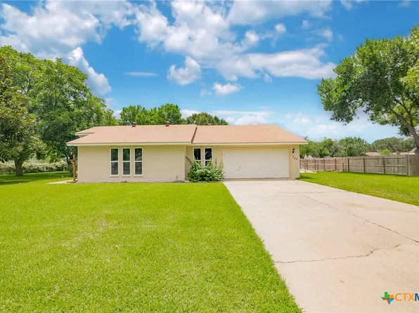 305 Berwick St, Victoria, TX 77904