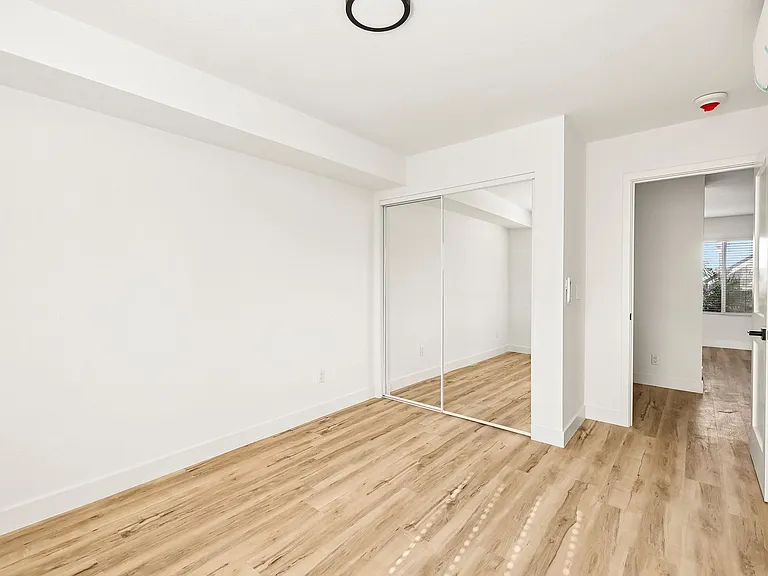 The Crest |NEWLY Renovated Studios, Lofts, 1, 2 & 3 Bedroom Homes Near the Beach — Photo 53