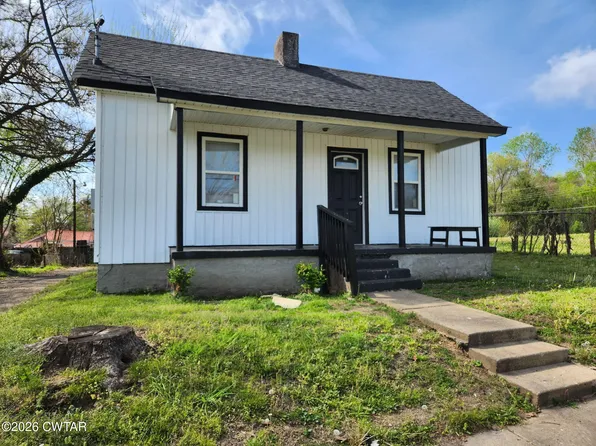 108 1st St, Jackson, TN 38301