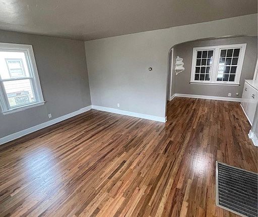 4th image of 541 N 12th St