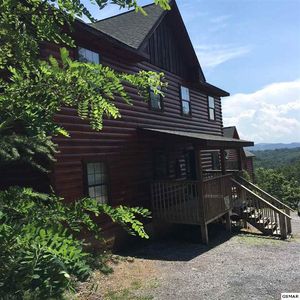 1670 Kissing Way, Sevierville, TN, 37862