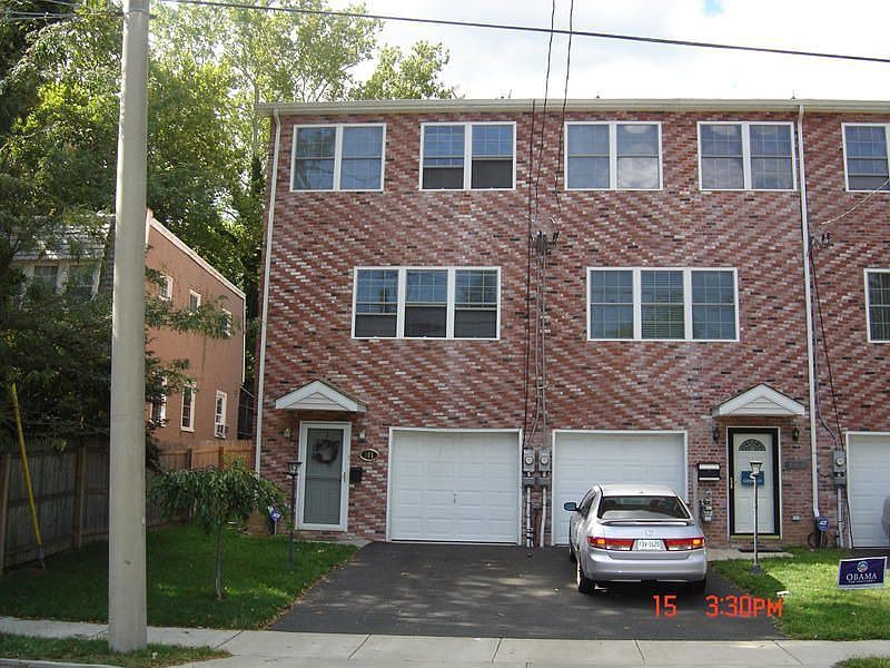 1st image of 101 E Gorgas Ln