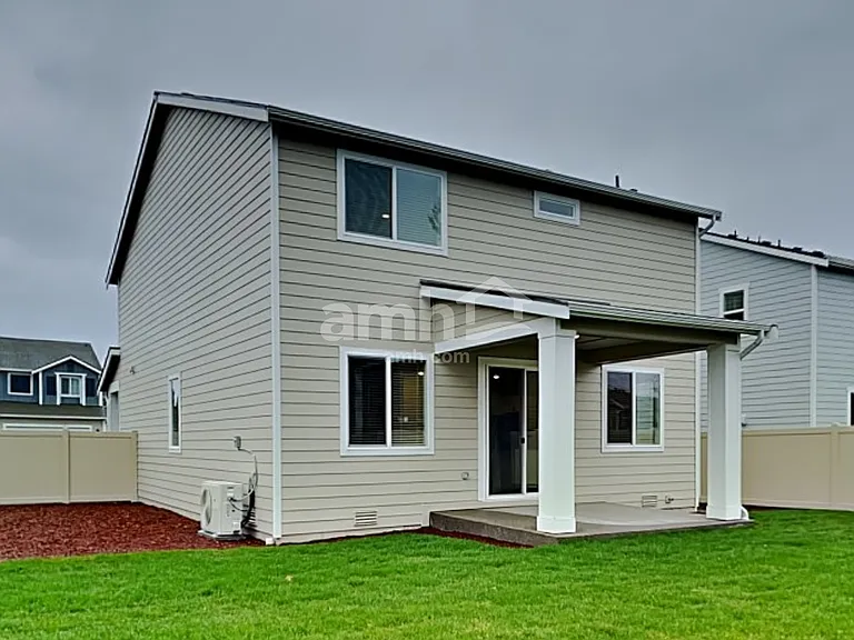 657 Dudley St — Photo 28