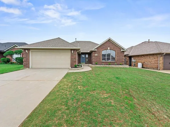 725 NE 20th St, Moore, OK 73160