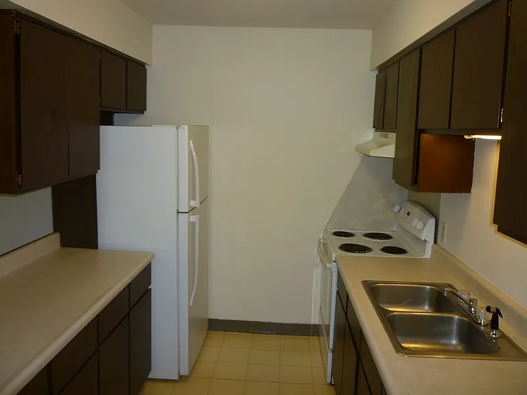 7689 48th Ave #4 — Photo 3