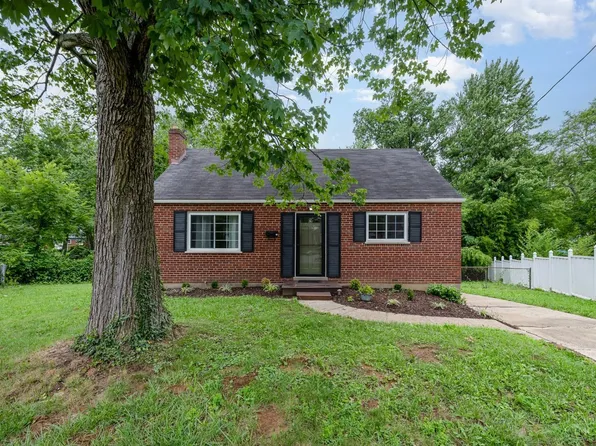 11 Cedarwood Ct, Cincinnati, OH 45213