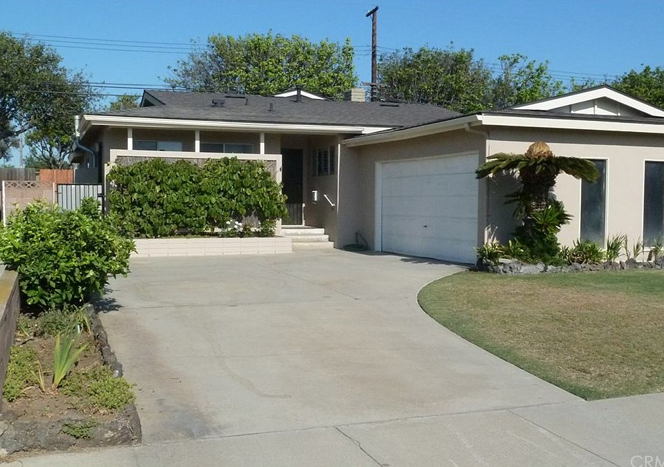 1st image of 17020 S Raymond Pl