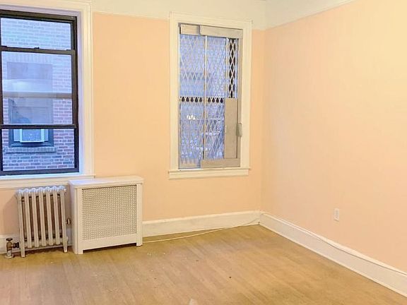 5th image of 3524 94th St APT 1D