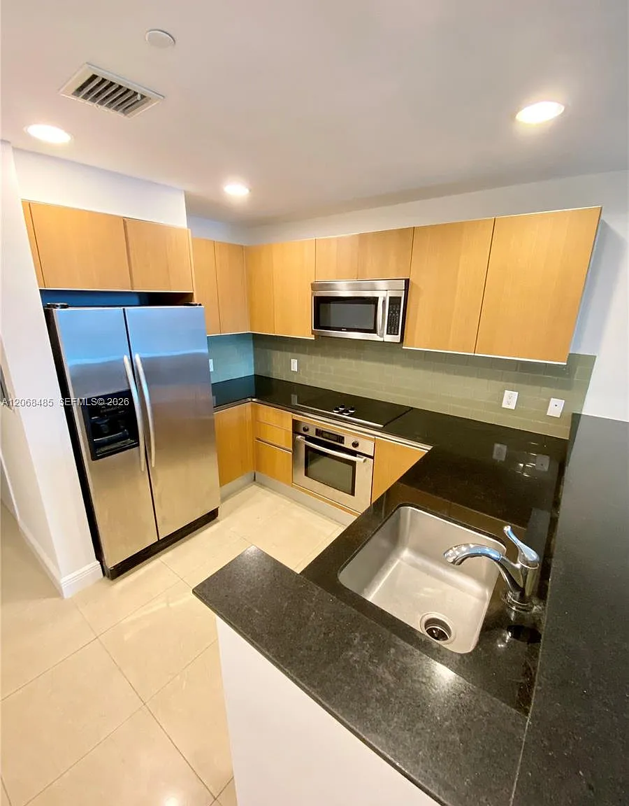 1060 Brickell Condo — Photo 3