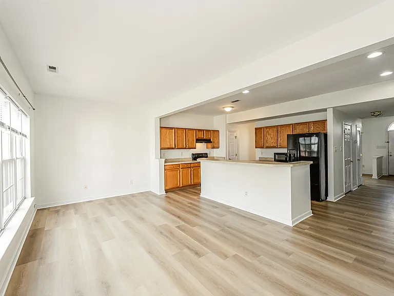 1429 New Haven Ct — Photo 11