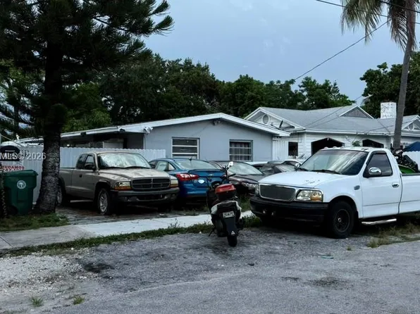 6220 NE Miami Pl, Miami, FL 33138