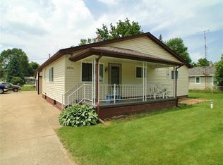 2054 Algonac Dr, Flint, MI 48532