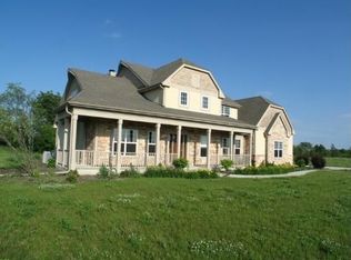 W297S8150 Pheasant Fields Dr, Mukwonago, WI 53149