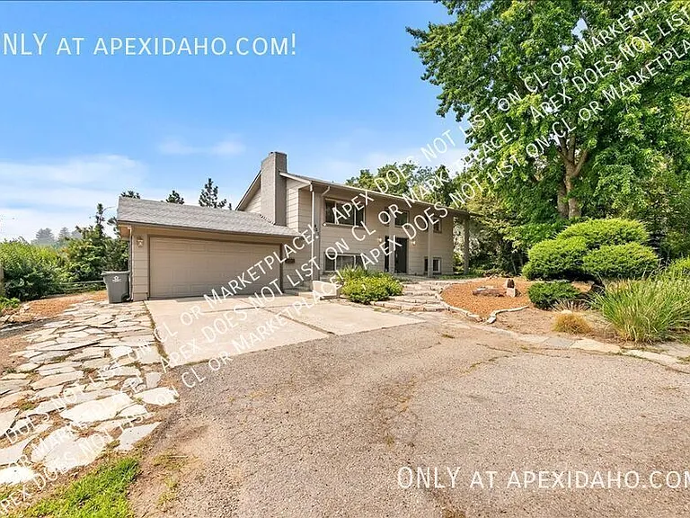 801 N Haines St — Photo 3