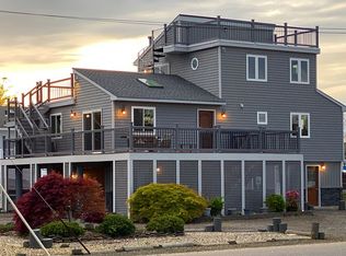 93 Clearwater Dr, Waretown, NJ 08758