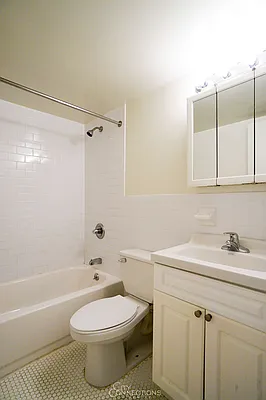 Rented by City Connections Realty | media 11