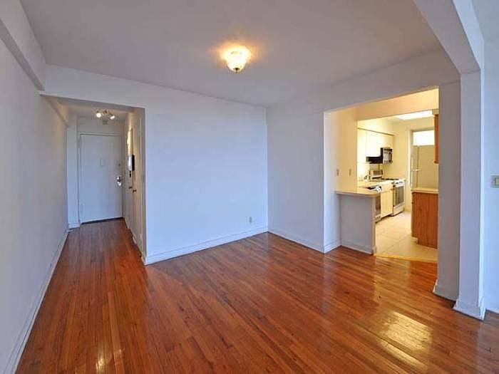 Foyer / DR / Kitchen
